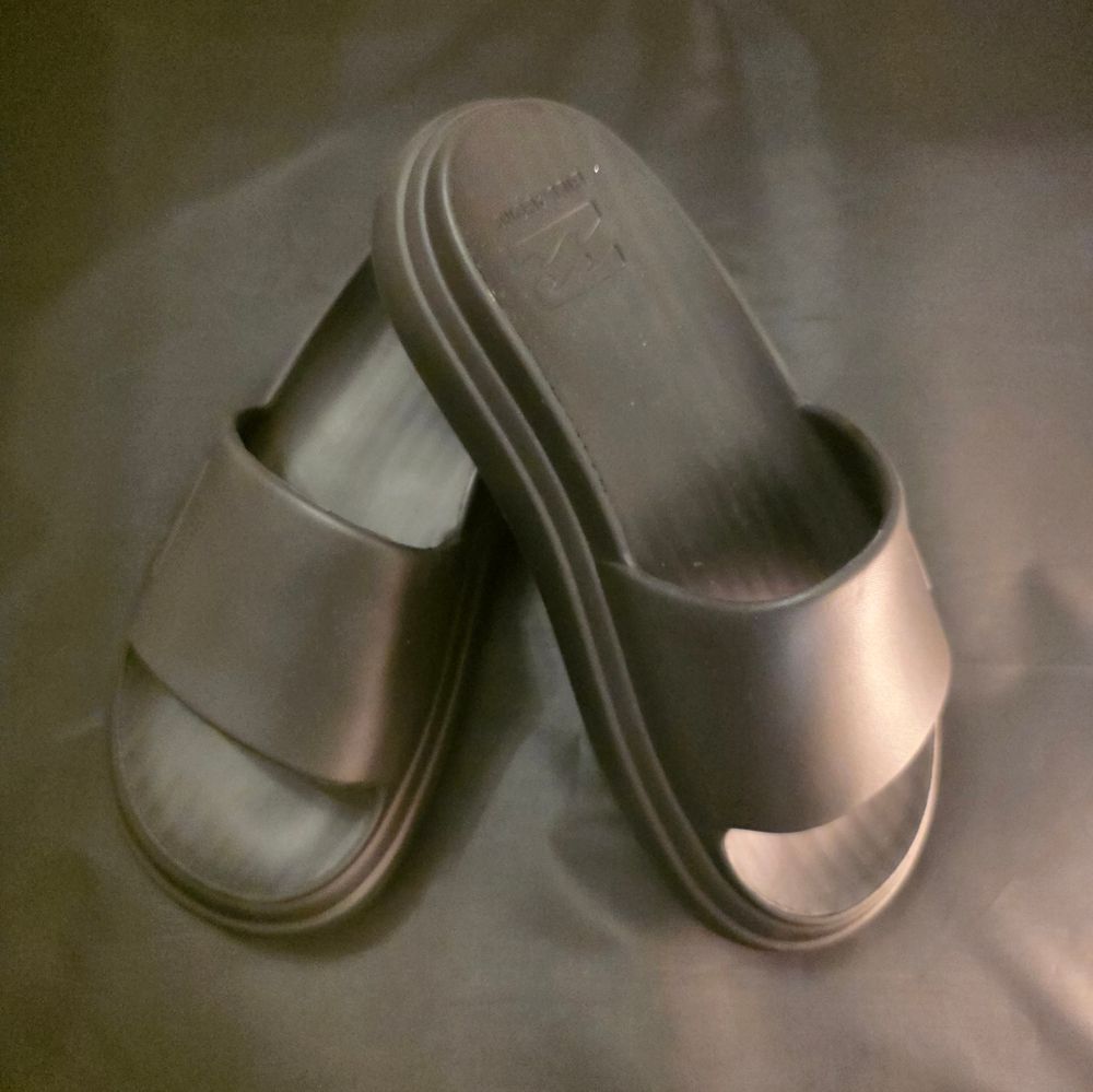 BRAND NEWβBILLABONG Β CLOUD EVA RECOVERY SLIDE SANDALS (For Women) G1